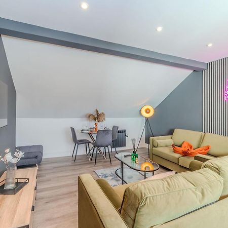 Luxe City Living L 2-Bedroom Flat With Free Parking Брайтонн Экстерьер фото
