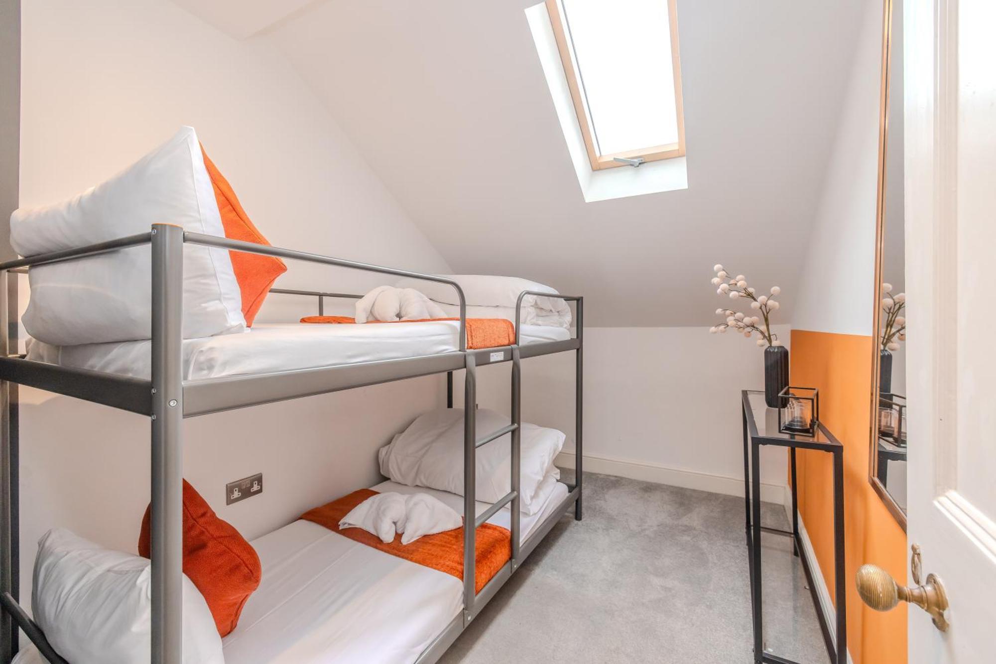 Luxe City Living L 2-Bedroom Flat With Free Parking Брайтонн Экстерьер фото